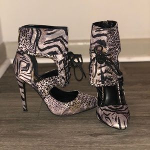 Safari heels